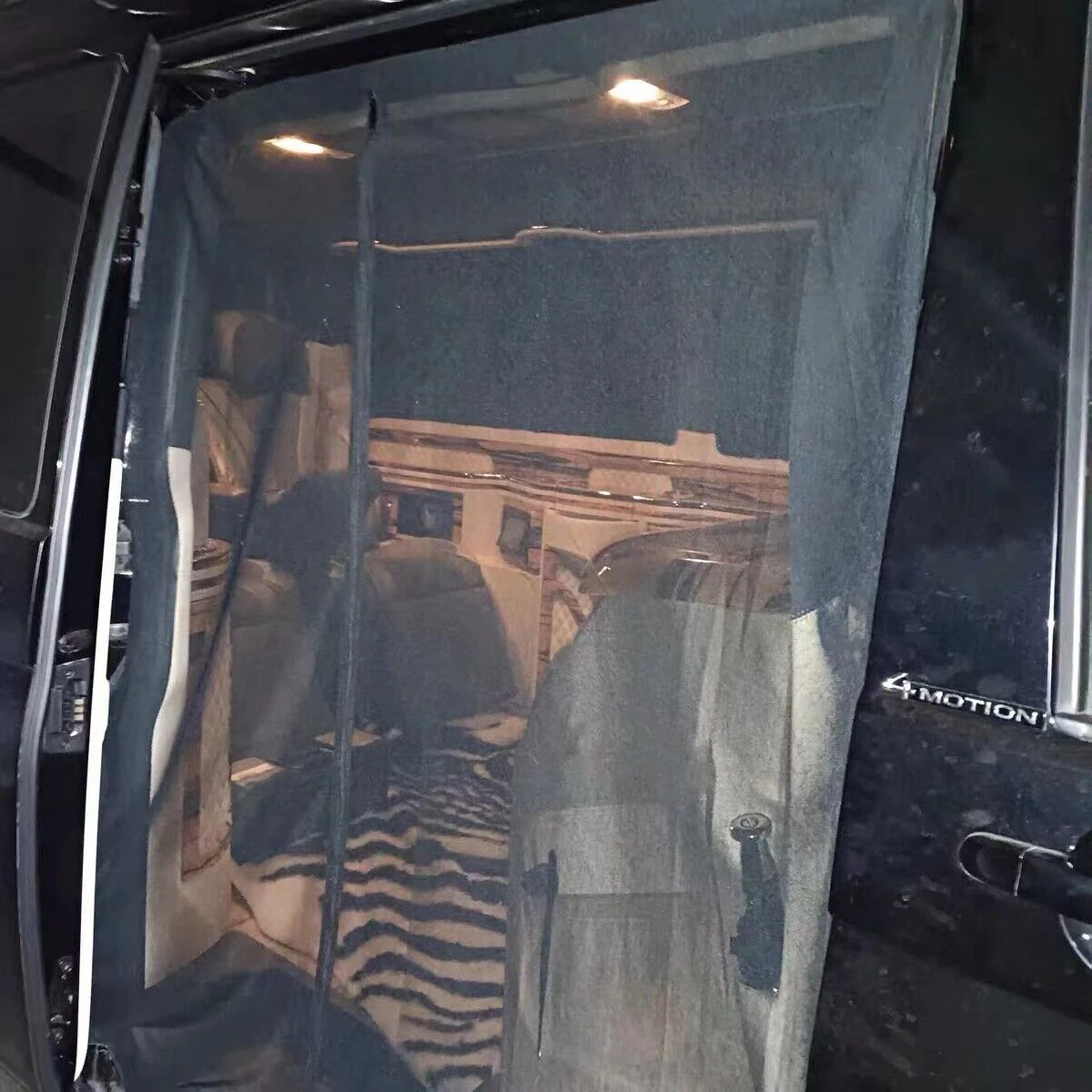 Fly ScreenNet Car Tailgate Mos - مراجعة Car Cargo Net Trunk وسعره