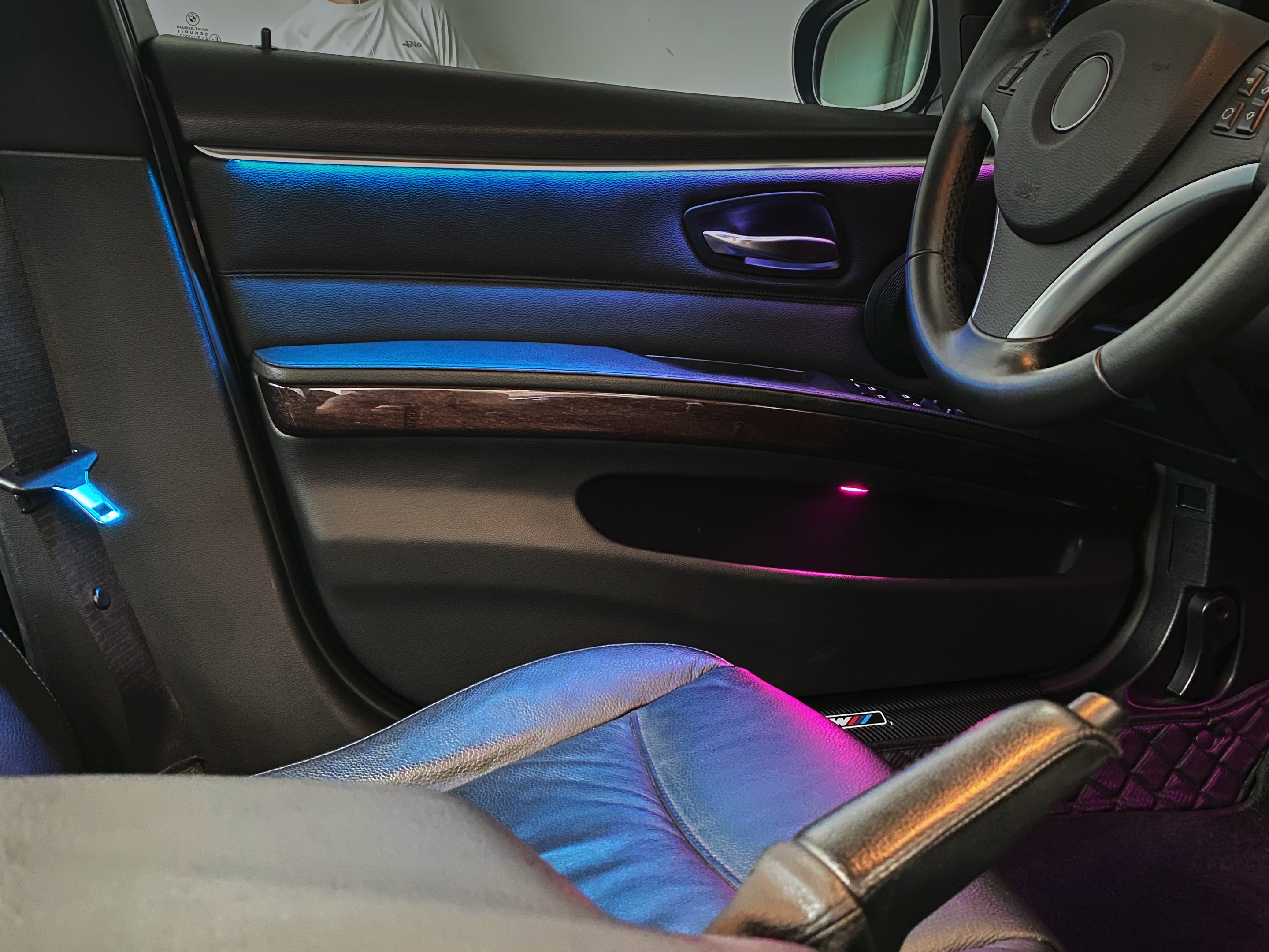 ICarsin Upgrade 256 Colors Sym - مراجعة Led Interior Ambient Light وسعره