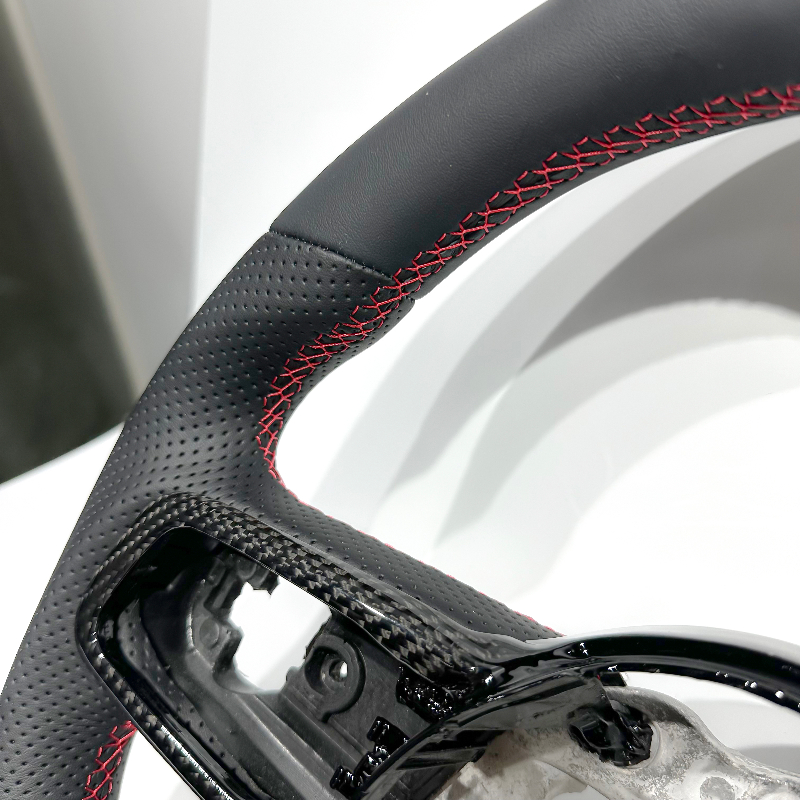Black Carbon Fiber Trim Cover  - مراجعة Steering Wheel Cover وسعره