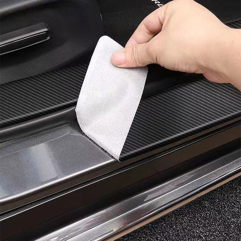 Car with Logo Door Carbon Fibe - مراجعة Car Accessories Xuv 300 وسعره