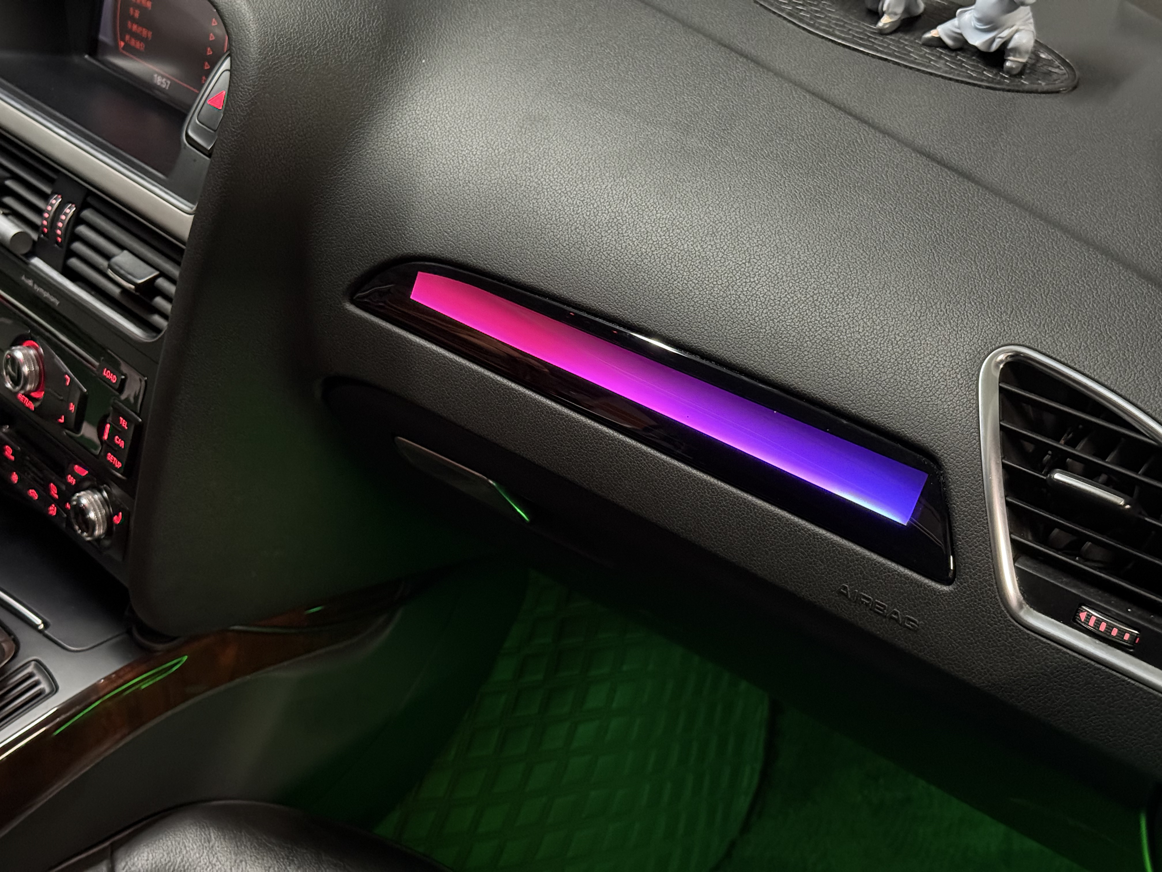 LED Ambient Light A4 B8 2009-2 - مراجعة Led Interior Ambient Light وسعره